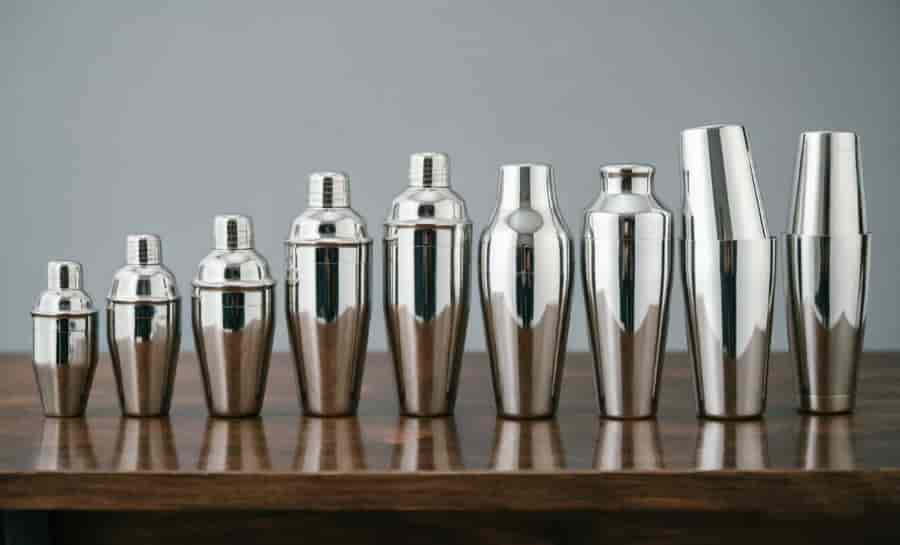Cocktail Shaker Sizes & Capacity Guide: How to Choose the Right Size 2 cocktail shaker size comparison 180ml to 800ml cobbler boston french parisian weighted boston stainless steel lineup